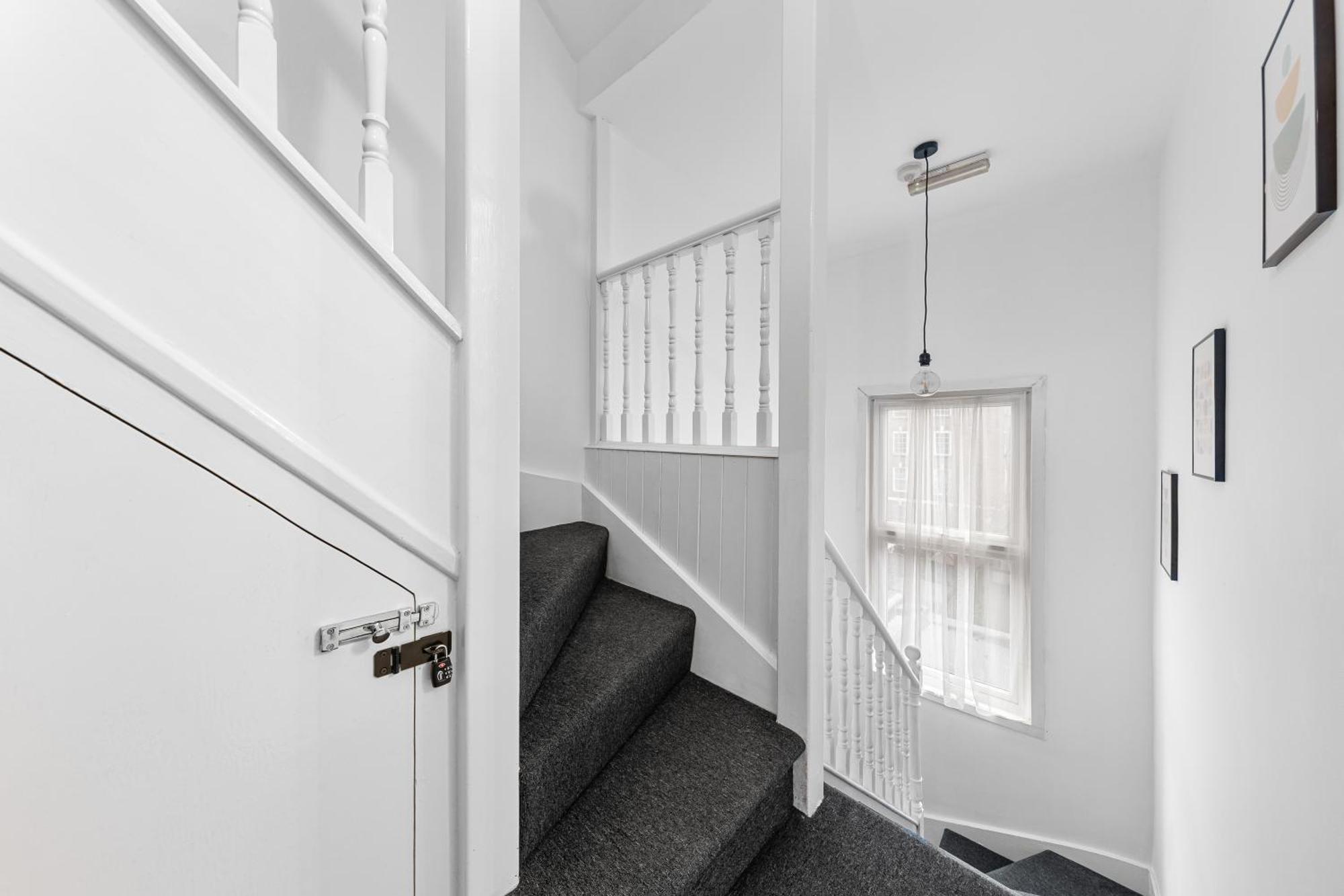 The Holloway Suite - 1Br Modern Apartment Лондон Екстериор снимка